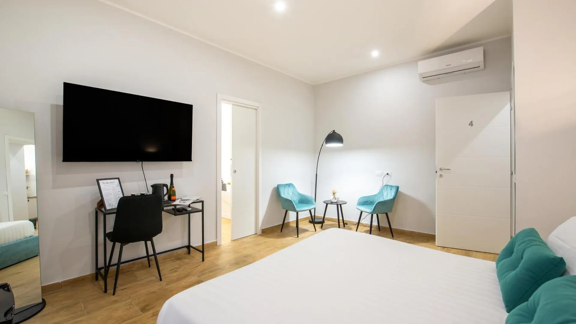 Ventuno Dei Luxury Suites - San Giovanni Rome